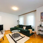 شقة Duplex Cosy Appt, Location *