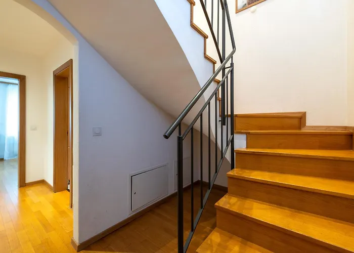 Duplex Cosy Appt, Location * St. Moritz